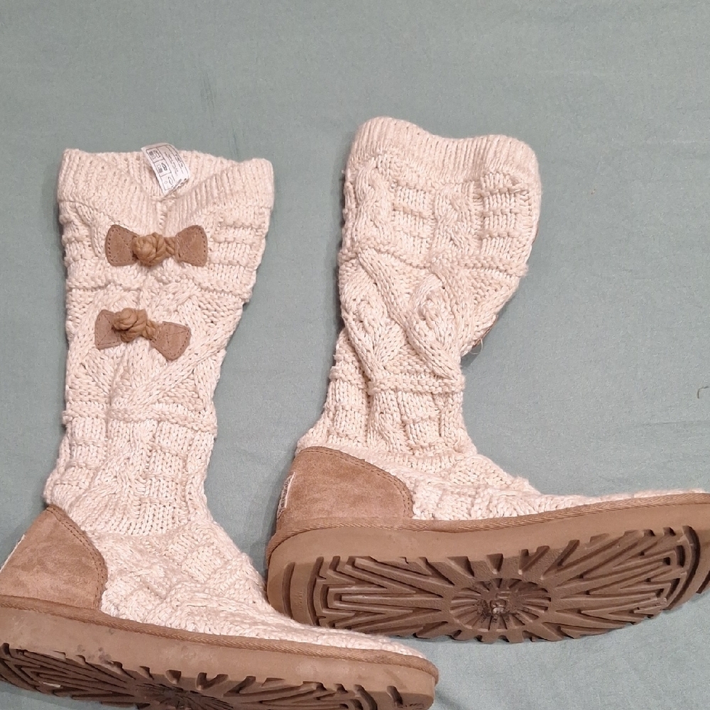 UGG Cream Tan Winter Boots Knit Design